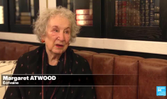 Margaret Atwood : "La Servante écarlate ne ressemble plus à une œuvre de fiction"
