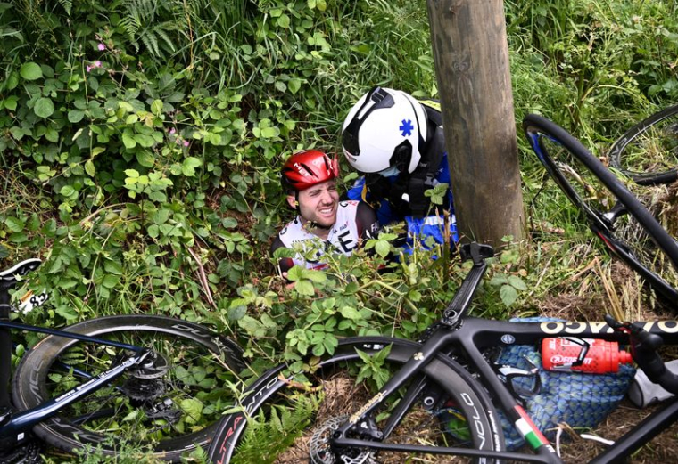 TOUR DE FRANCE: LA GENDARMERIE LANCE UN APPEL À TÉMOIN APRÈS LA CHUTE DU PELOTON