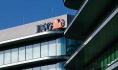 Le logo du groupe ING est affiché au siège social à Amsterdam