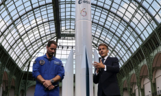 L'astronaute Thomas Pesquet et le président de la République Emmanuel Macron au Sommet international spatial à Paris le 9 septembre 2026 ( POOL / Ludovic MARIN )