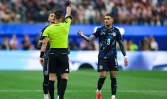 La raison du carton rouge de Miguel Almirón