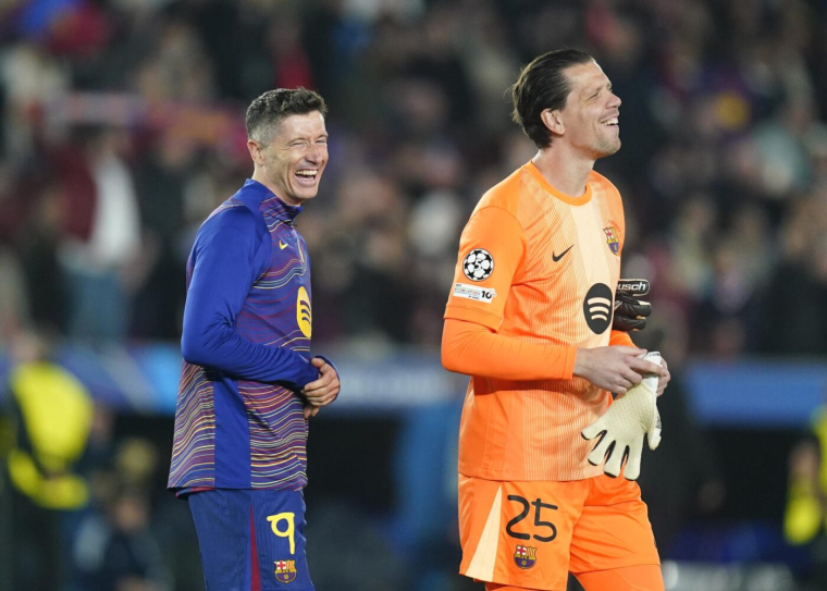 Szczesny et Lewandowski font semblant de se battre à l’entraînement