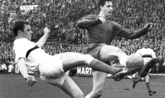 Rinus Israël, défenseur néerlandais de la Coupe du monde 1974, est décédé