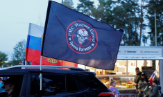 Le drapeau du groupe paramilitaire russe Wagner