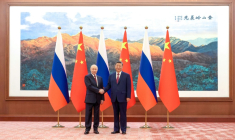 Le président chinois Xi Jinping reçoit son homologue russe Vladimir Poutine à Pékin, le 20 mai 2026 ( POOL / Maxim Stulov )