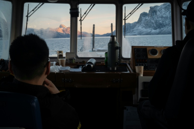 Photo prise le 12 février 2026 montrant la vue depuis un bateau faisant la navette entre Nuuk, la capitale du Groenland, et Kapisillit ( AFP / Florent VERGNES )