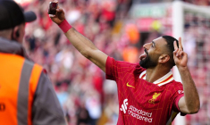 Liverpool martyrise Tottenham et s'offre son 20e titre