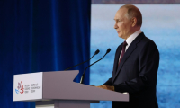 Le président russe Vladimir Poutine lors du Forum économique de l'Est à Vladivostok, le 5 septembre 2025 dans l'Extrême-Orient russe ( POOL / Alexander KAZAKOV )