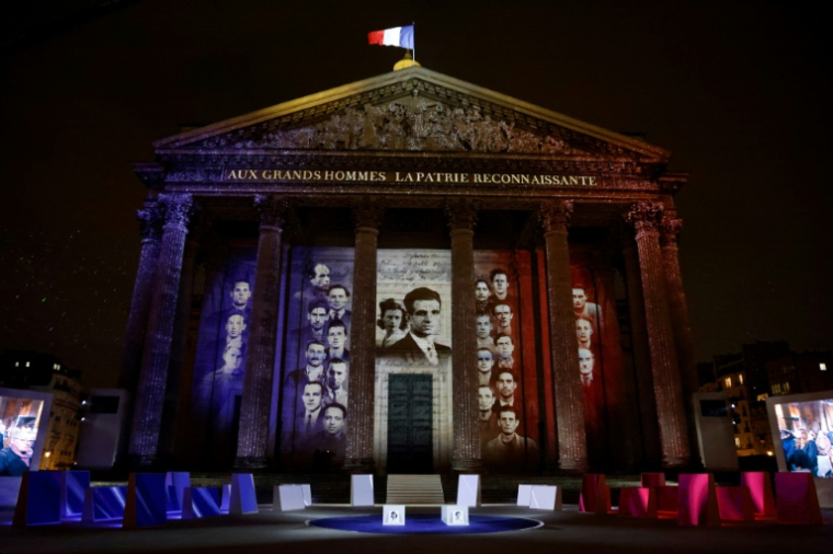 Le Panthéon illuminé lors de la cérémonie d'État pour l'intronisation de Missak et Mélinée Manouchian, le 21 février 2024 à Paris ( AFP / Ludovic MARIN )