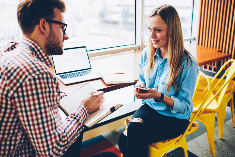 La prime d’activité est destinée à compléter les revenus du travail des ménages modestes ( crédit photo : GaudiLab/Shutterstock / GaudiLab )