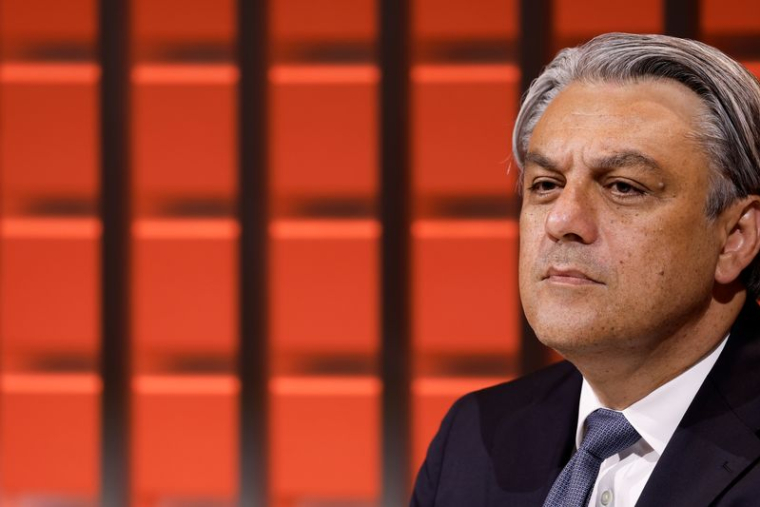 Le directeur général de Renault, Luca de Meo, assiste à la conférence Viva Technology à Paris