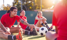 Faute de revenus de transferts, le modèle économique du football féminin n'est pas à l'équilibre pour tous les clubs. (crédit: Adobe Stock)