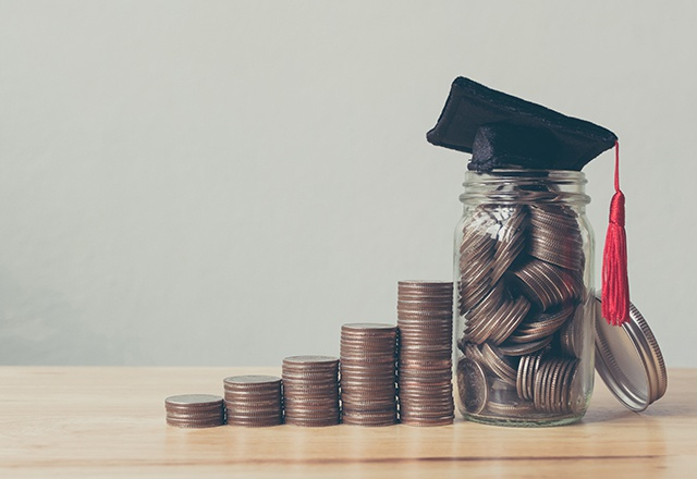 En matière d'éducation financière les Français peuvent mieux faire pour leurs placements.(Crédits:Adobe Stock)