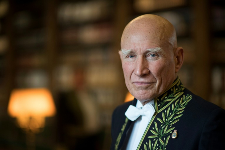 Le photographe franco-brésilien Sebastião Salgado et membre de l'Académie des Beaux-Arts, à la bibliothèque de l'Institut de France, le 6 février 2019 ( AFP / Eric Feferberg )