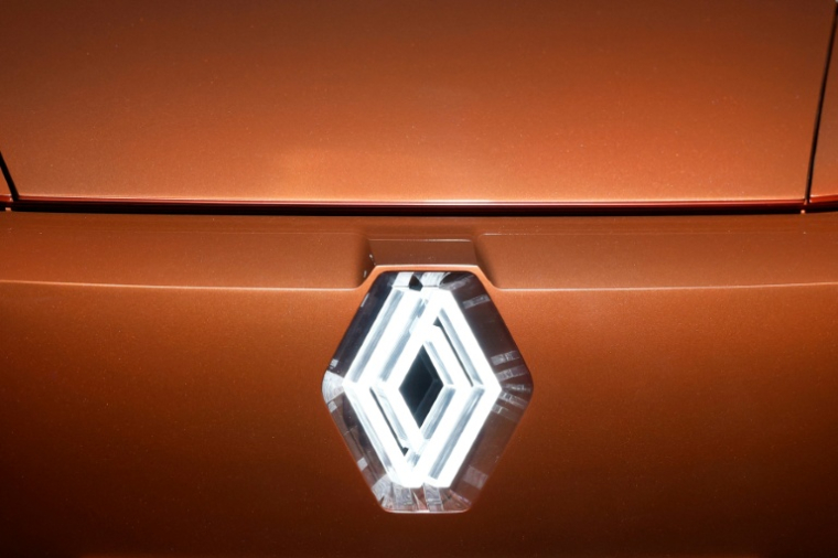 Le constructeur automobile français Renault Group a vu son chiffre d'affaires augmenter au troisième trimestre  ( AFP / Kenzo TRIBOUILLARD )