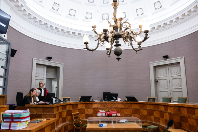 Photo de la salle d'audience de la cour criminelle au tribunal de Saint-Omer (Pas-de-Calais), le 8 juin 2026 ( AFP / Sameer Al-DOUMY )