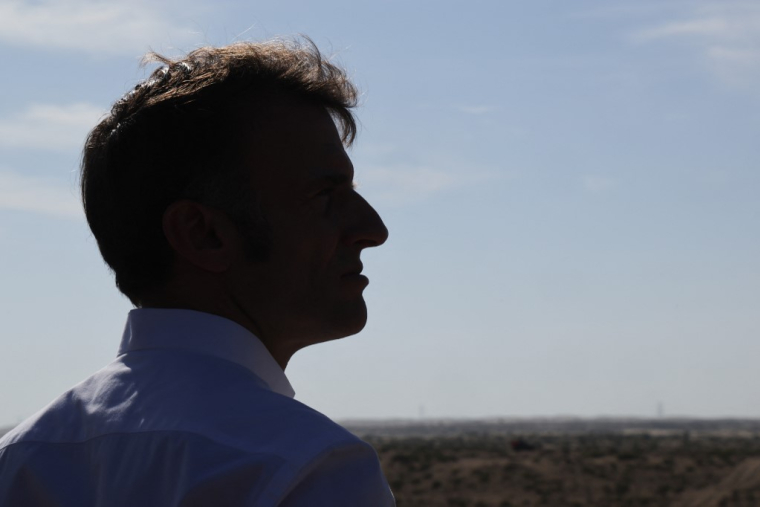 Emmanuel Macron, aux Emirats Arabes Unis, le 21 décembre 2025 ( AFP / LUDOVIC MARIN )