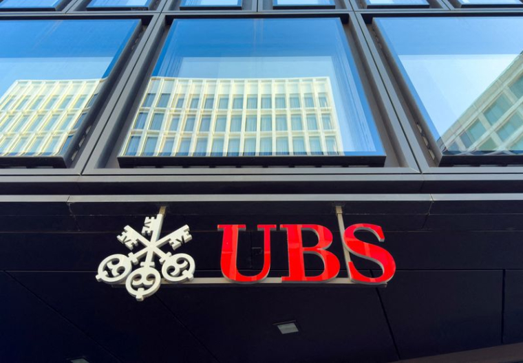 Le logo d'UBS est visible à Zurich