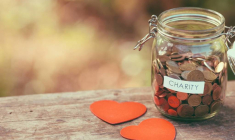 Don à une association : quelles règles fiscales ? / iStock.com - LemonTreeImages