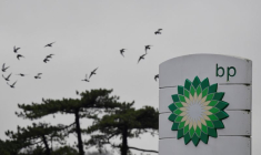 BP AUGMENTE SES RACHATS D'ACTIONS, MEILLEUR BÉNÉFICE TRIMESTRIEL DEPUIS UNE DÉCENNIE