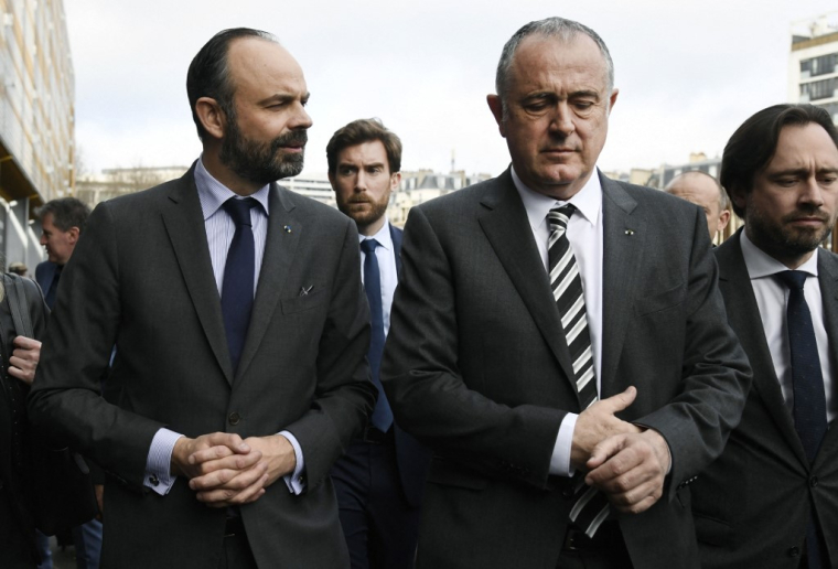 Edouard Philippe et Didier Guillaume, au salon de l'Agriculture de Paris, le 24 février 2020 ( POOL / BERTRAND GUAY )