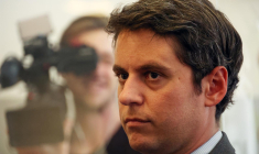 Le ministre délégué chargé des Comptes publics, Gabriel Attal à La Grande Motte, le 25 avril. ( AFP / PASCAL GUYOT )