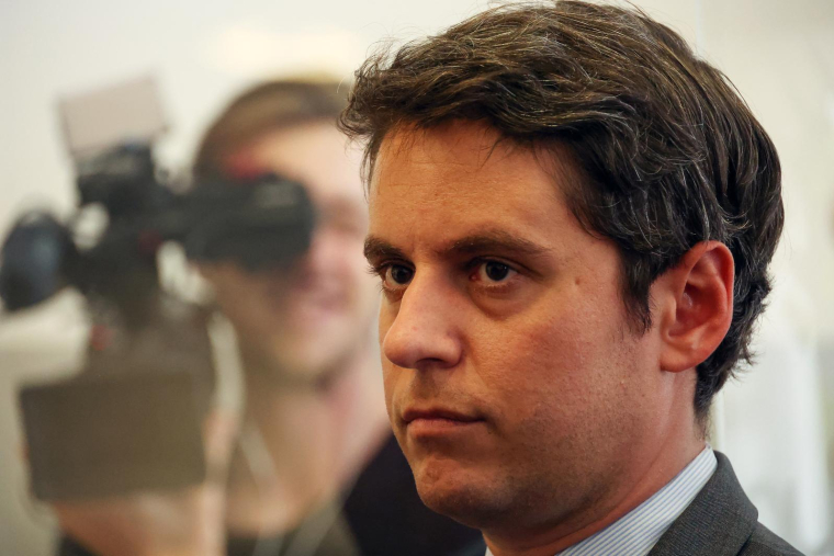 Le ministre délégué chargé des Comptes publics, Gabriel Attal à La Grande Motte, le 25 avril. ( AFP / PASCAL GUYOT )