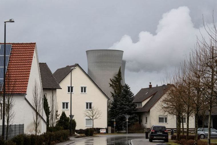 NUCLÉAIRE: L'ALLEMAGNE VA FERMER TROIS DE SES SIX DERNIÈRES CENTRALES