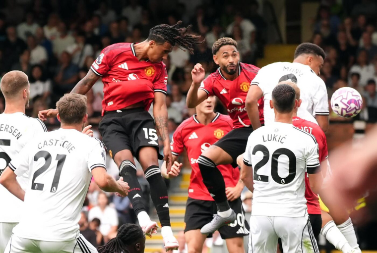 Manchester United accroché à Fulham