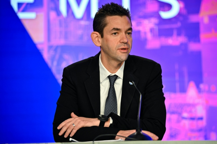 L'administrateur de la Nasa Jared Isaacman durant une conférence de presse au Kennedy Space Center à Cap Canaveral en Floride, le 27 février 2026 ( AFP / Miguel J Rodriguez Carrillo )