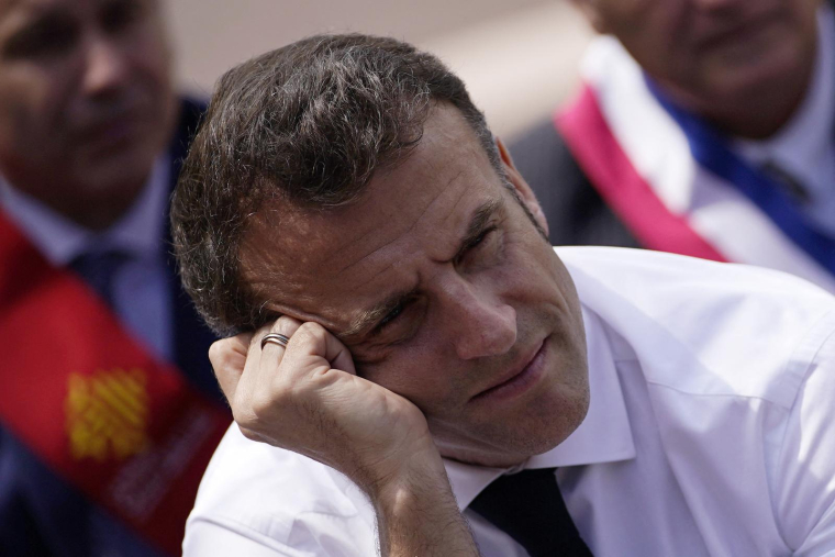 Emmanuel Macron, à Ganges, le 20 avril 2023 ( POOL / DANIEL COLE )