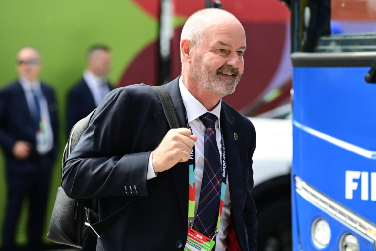 Steve Clarke rend son tablier