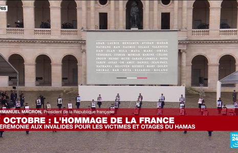 Replay : discours d'Emmanuel Macron lors de la cérémonie nationale aux victimes des attaques du 7 octobre en Israël