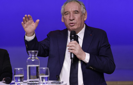 François Bayrou à Paris, le 7 mars 2025. ( AFP / STEPHANE DE SAKUTIN )