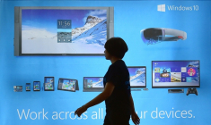 La fin mi-octobre des mises à jour de Windows 10, le logiciel d'exploitation de Microsoft, suscite les critiques d'associations et les inquiétudes de nombreux utilisateurs ( AFP / JUNG YEON-JE )