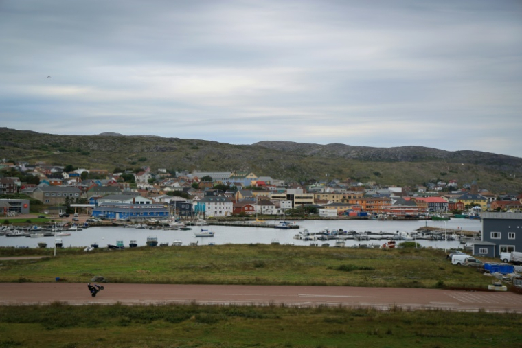 Vue de la commune française de Saint-Pierre, chef-lieu de l'archipel de Saint-Pierre-et-Miquelon, le 18 septembre 2026 ( AFP / Ludovic MARIN )