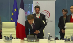 Incendies : Macron préside une cellule interministérielle de crise
