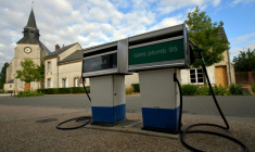 Une station-service dans le village de Bailleau-le-Pin, près de Chartres, le 7 juillet 2022 ( AFP / Jean-François MONIER )