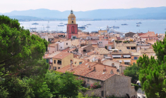 Les prix de l'immobilier s'envolent régulièrement à Saint-Tropez. (shogun / Pixabay)
