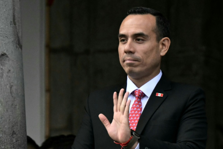 Le président par intérim du Pérou, José Jerí, le 12 décembre 2025 à Quito ( AFP / Rodrigo Buendía )