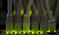 DASSAULT SYSTÈMES RELÈVE SES OBJECTIFS DE CROISSANCE DU BNPA ET DU CA