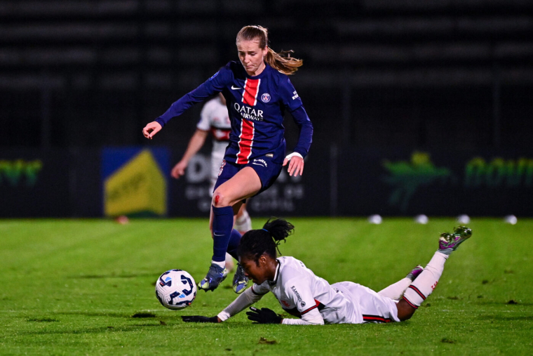 D1 féminine : coincé par Fleury, le PSG lâche encore du terrain à l'OL
