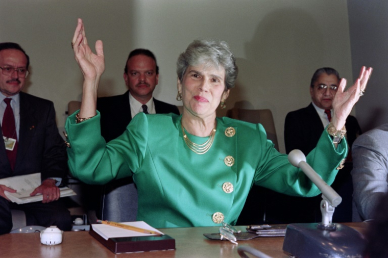 La présidente du Nicaragua, Violeta Chamorro, lors d'une conférence de presse le 27 septembre 1990 aux Nations Unies à New York ( AFP / Pancho BERNASCONI )