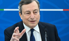 CORONAVIRUS/ITALIE: DRAGHI SE FERA VACCINER AVEC LE VACCIN ASTRAZENECA