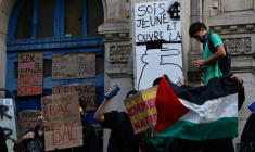 Des lycéens français manifestent en France