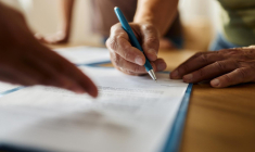 Le bail réel solidaire (BRS) et la location-accession (PSLA) sont deux dispositifs destinés à faciliter l’accession à la propriété. ( crédit photo : Getty Images )