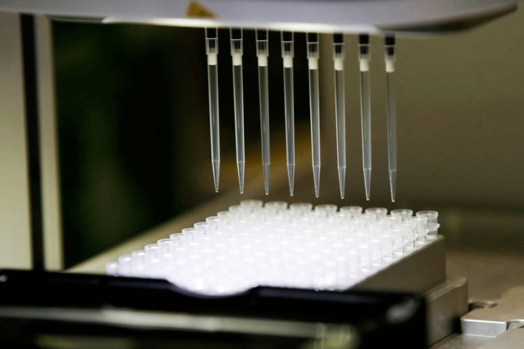 CORONAVIRUS: 25.000 VOLONTAIRES RECRUTÉS EN FRANCE POUR TESTER DES VACCINS