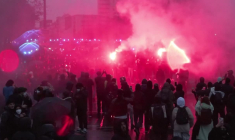 Paris : tensions en fin de cortège, des gaz lacrymogènes utilisés