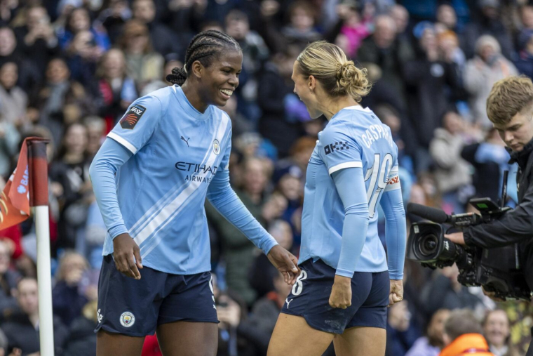 Khadija Shaw s'offre deux records