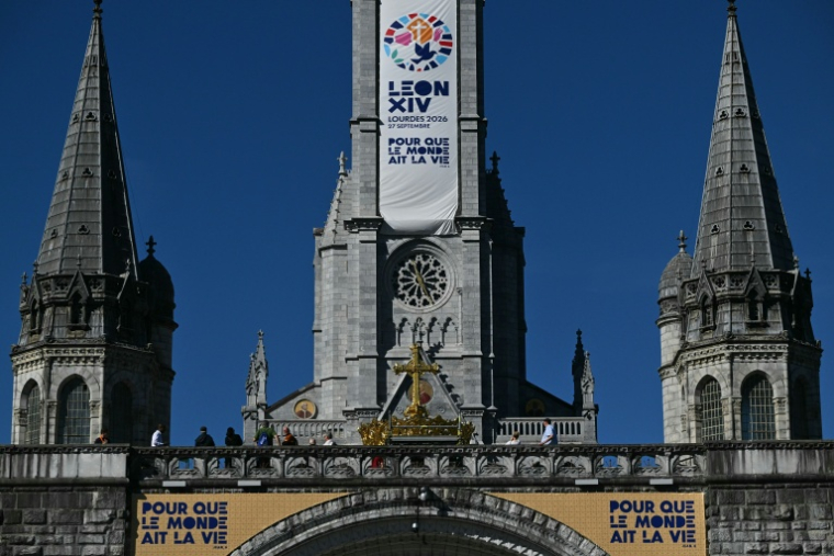 La basilique Notre-Dame du Rosaire à Lourdes dans les Hautes-Pyrénées le 22 septembre 2026 ( AFP / lionel BONAVENTURE )